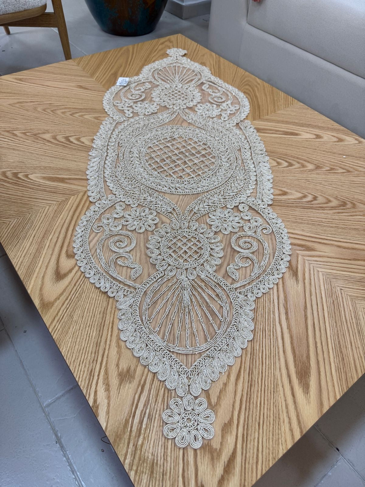 Camino de Mesa Corto Rombos Beige