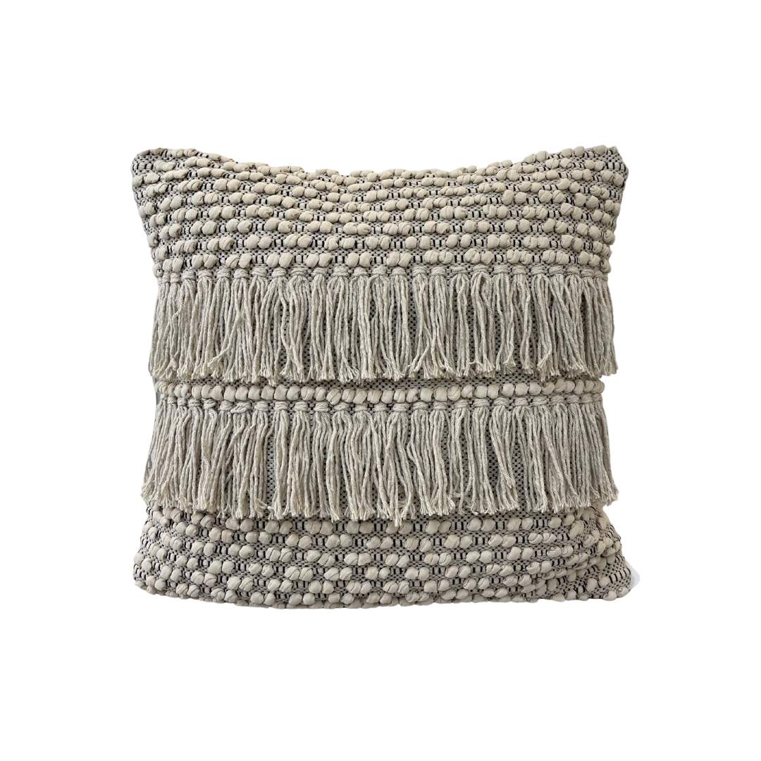 Cojín Macramé Beige Negro Flecos