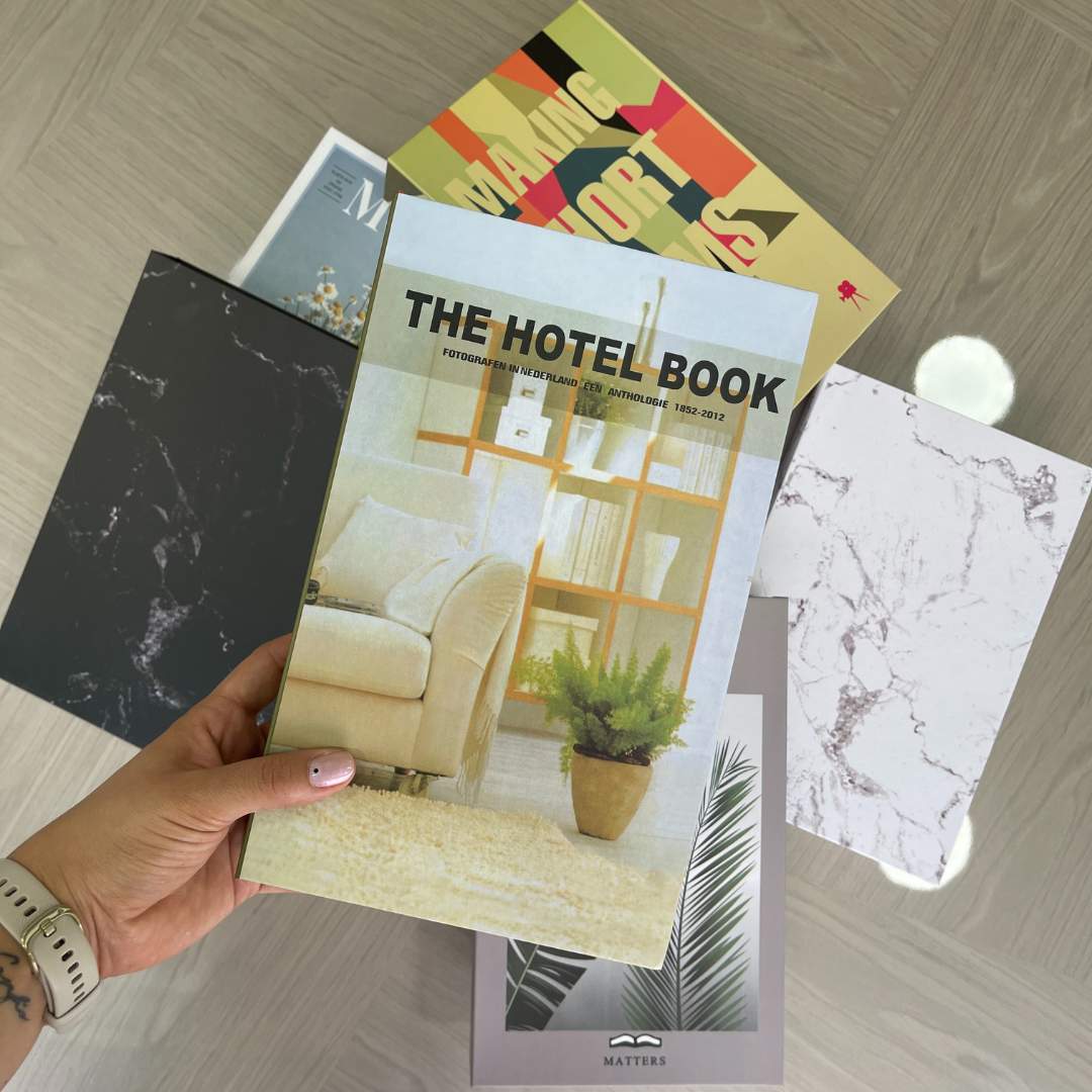 Libro Decorativo The Hotel Book